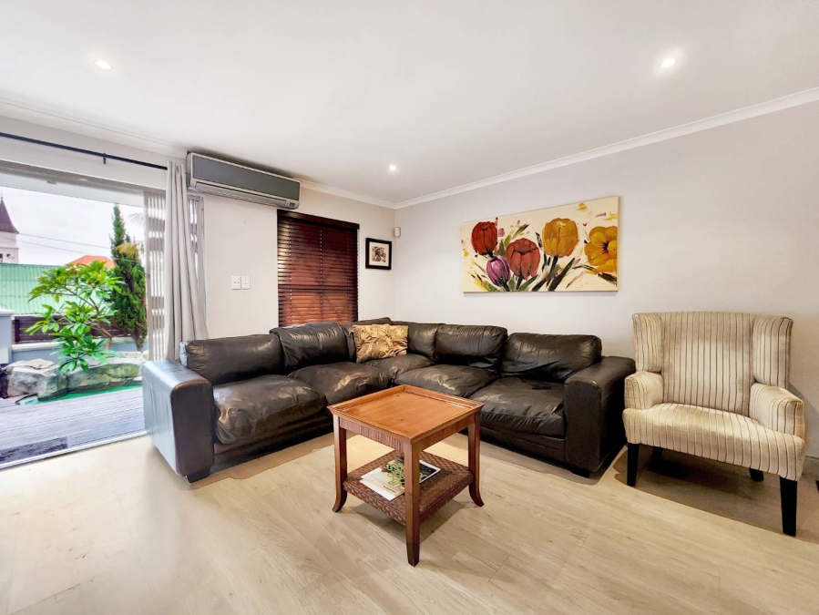 To Let 2 Bedroom Property for Rent in Gardens Western Cape